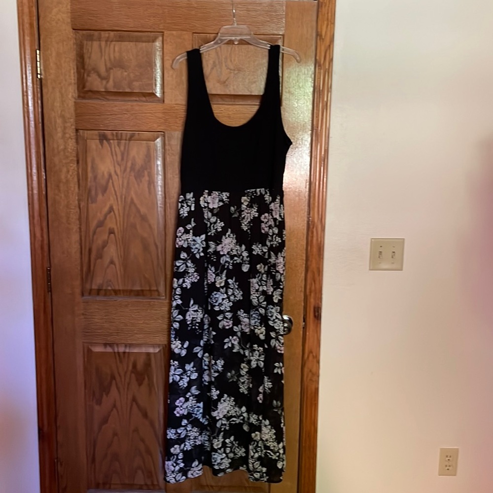 Beautiful floral maxi dress